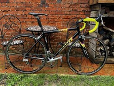 Road Bike - Giant TCR with