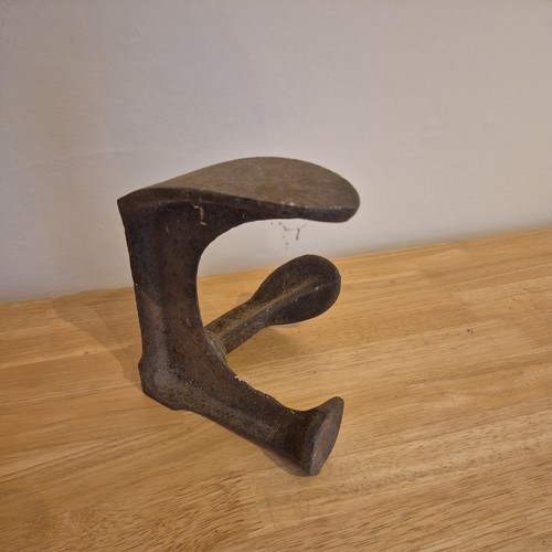 Vintage cobblers last - vintage,