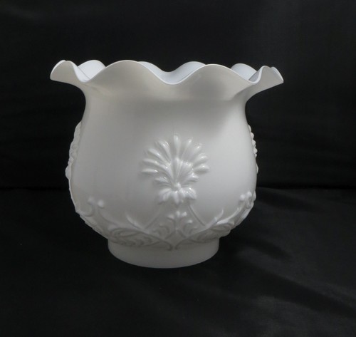 Vintage white opal moulded - vintage, white/opal
