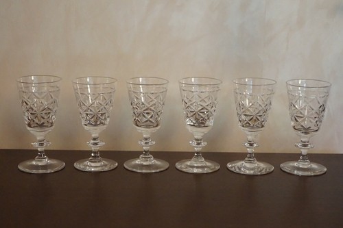 Set tudor crystal cut - of,