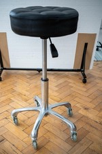 Height Adjustable Salon Stool