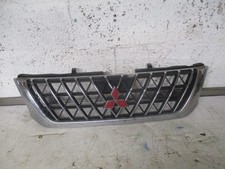 Mitsubishi L200 k74 Front chrome Grille 2.5td 2001 - 2004 mr523853