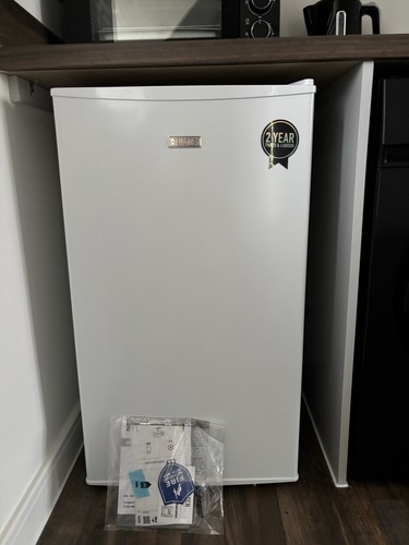 Small fridge freezer 5ft - small, 50/50