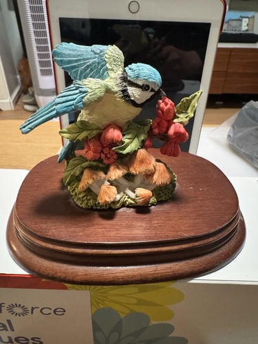 The figurine part - the,