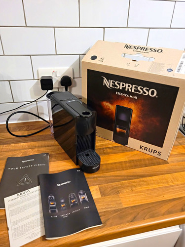 Nespresso krups essenza - by,