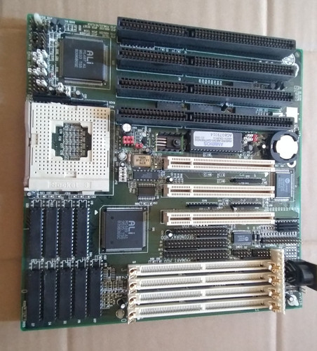 Vintage computer 486 - computer,