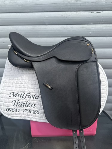 18inch black wintec endurance - 18inch,