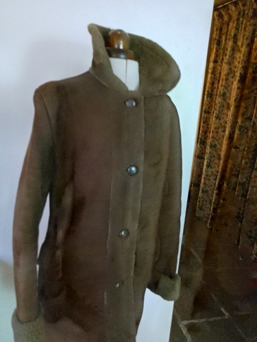 Ladies sheepskin coat - size, 8