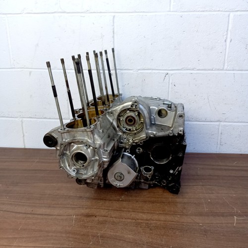 Yamaha xjr1300 engine block - xjr1300,