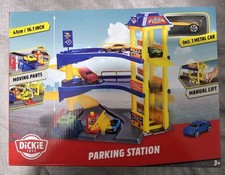 Dickie Toys Parking Station set including 1 Metal vehicle Parking lot Brand New