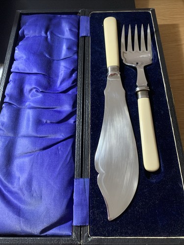 Vintage fish server knife - fish,