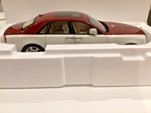 Kyosho rolls royce ghost - 1/18,