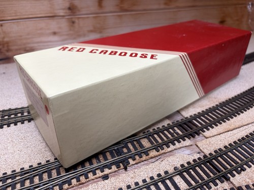 Red caboose scale type 103w - caboose,