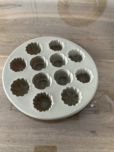 Pampered chef silicone floral - chef,