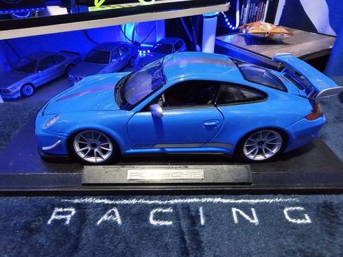 Scale burago porsche gt3 - scale,