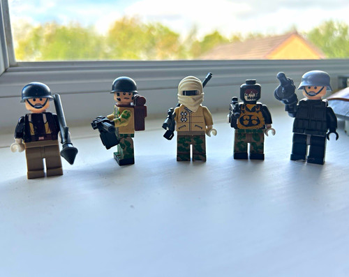 Lego minifigures bulk lot - bulk,