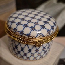 Vintage Porcelain Pill Box