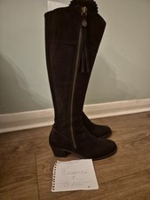 fairfax and favour regina boots size 8