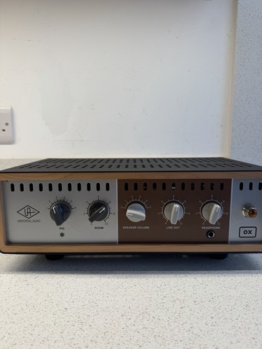 Universal audio box amp top - universal,