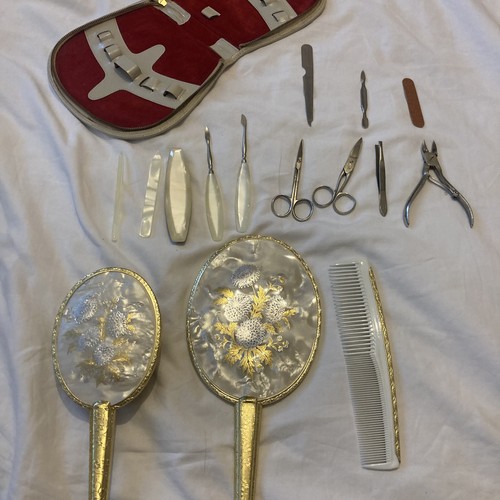 Vintage floral hairbrush - vintage, hairbrush/