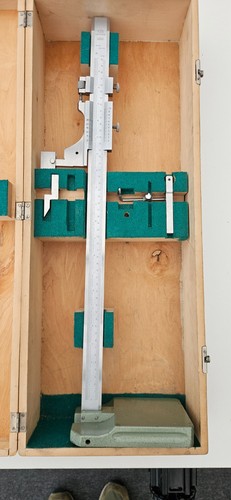 Vis vernier micrometer - a,