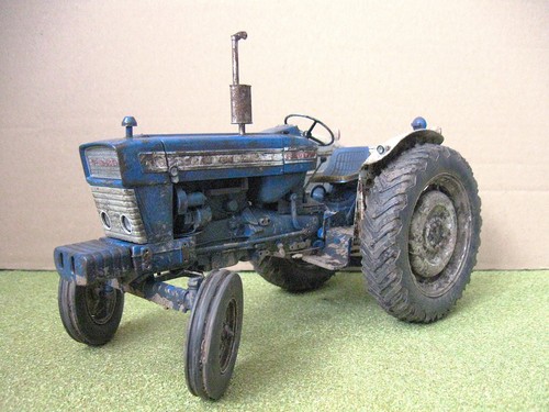 Universal hobbies ford 5000 - universal,