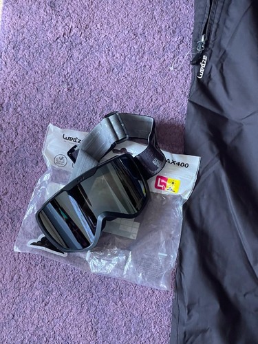 Ski trousers and goggles - trousers,