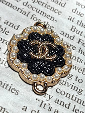 CHANEL ZIPPER PULL BLACK CLOVER WHITE PEARLS 22 MM