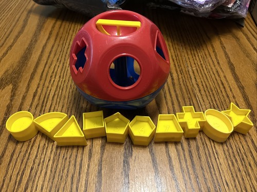 Vtg tupperware shape toy - shape-o,