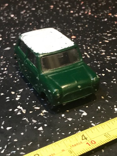Corgi classic austin mini - classic,