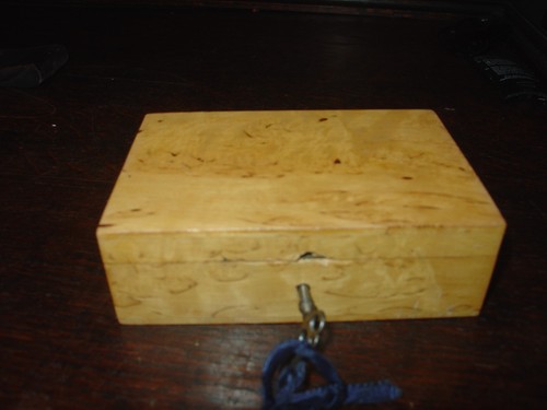 Antique small birds eye maple - antique,