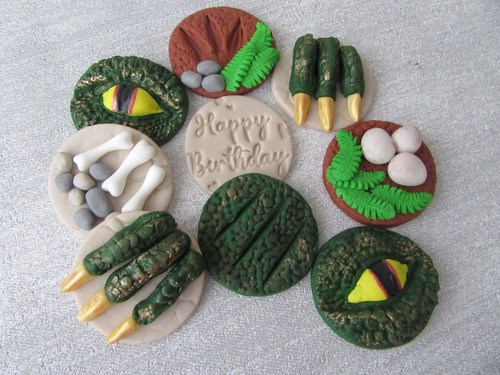 Dinosaur fondant cake topper - dinosaur,