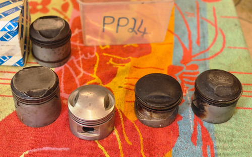 Joblot bsa used pistons - joblot,