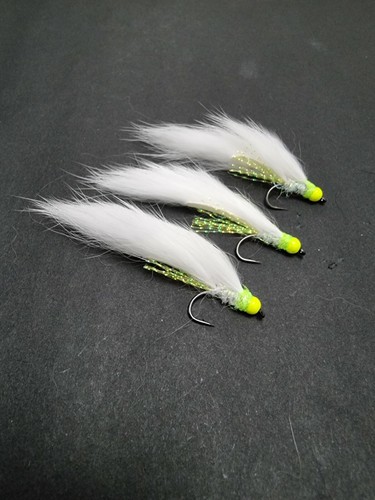 Trout flies the white - white, mamba