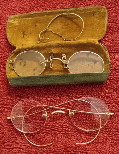 Antique pince nez spectacles - antique,
