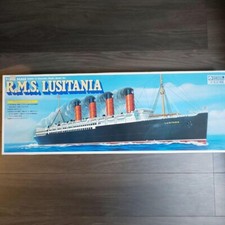 Gunze Sangyo 1/350 RMS Lusitania British Passenger Ship Deluxe Scale Model Kit