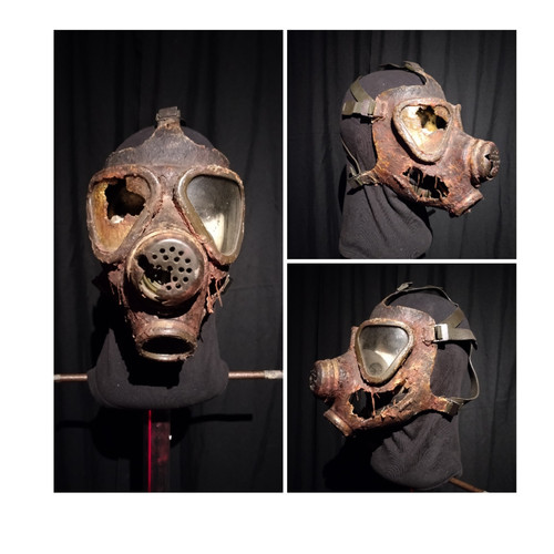 Halloween horror gas mask - /,