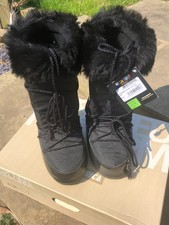 Moon Boots New & Original Black with Fur Cuff Size 6-8 (EU 39-41)