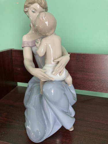 Enchanting lladro figure - lladro,