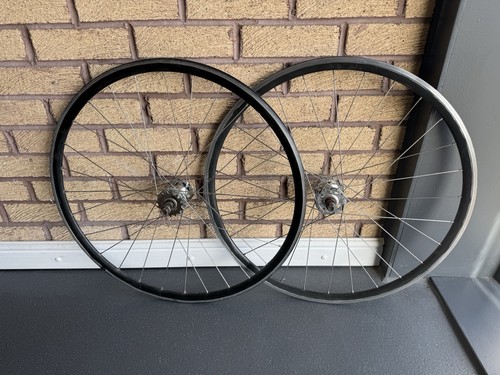 Solid fixed gear - fixed, track