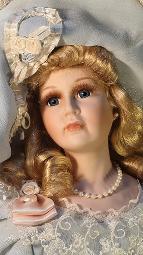 Porcelain doll - (624), 27"(69cm)