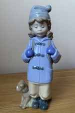 Nao Lladro 'Travelling Girl'