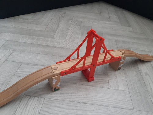 Thomas train wooden - , suspension