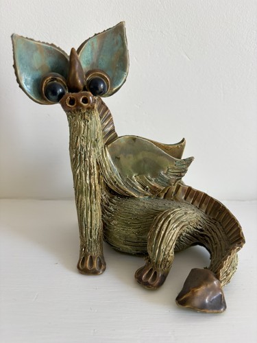 Yare designs pottery dragon