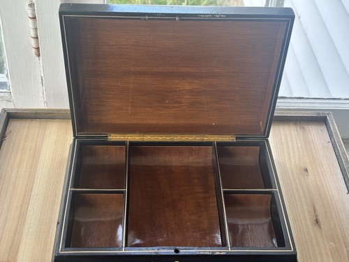Vtg jewelry writing - box,, wood