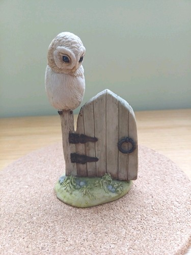 Teviotdale owl gatepost - on,