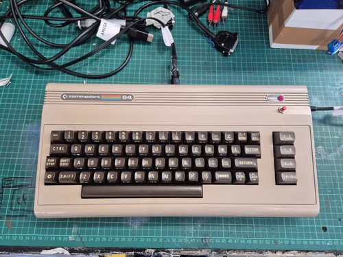 Commodore computer boxed - 64,