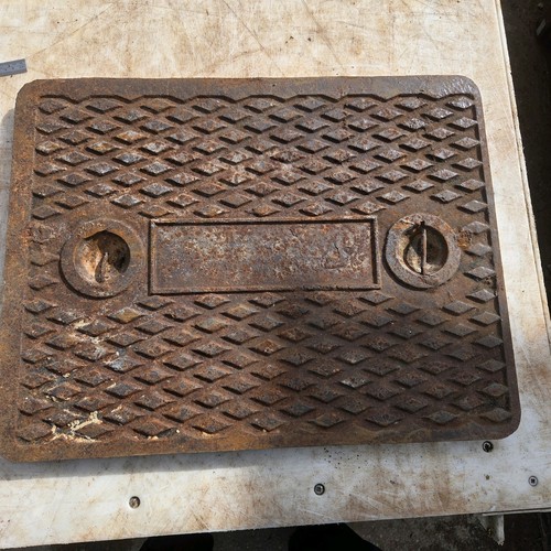 Cast iron manhole cover 643mm - cast,