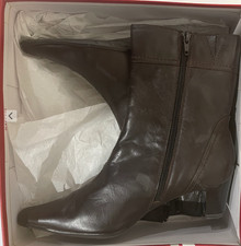 New With Box Women's Sally