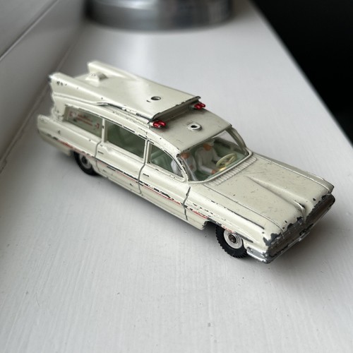 Dinky toys 263 superior - toys,